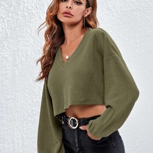 army green long sleeve crop top